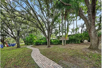 6888 Myakka Valley Trl, Sarasota, FL 34241 - Photo 59