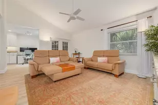 3210 Golden Eagle Ln, Sarasota, FL 34231 - Photo 13