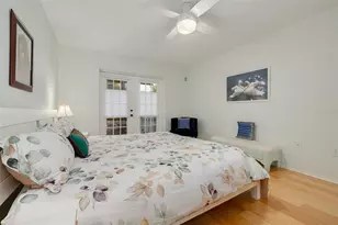 3210 Golden Eagle Ln, Sarasota, FL 34231 - Photo 19