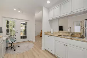 3210 Golden Eagle Ln, Sarasota, FL 34231 - Photo 17