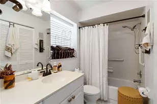 6521 Heritage Ln, Bradenton, FL 34209 - Photo 13