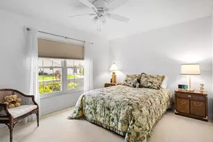 4266 Oakhurst Cir E, Sarasota, FL 34233 - Photo 13