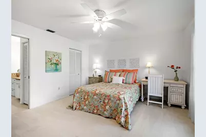 4266 Oakhurst Circle E #3060, Sarasota, FL 34233 - Photo 11