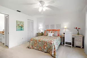 4266 Oakhurst Cir E, Sarasota, FL 34233 - Photo 11