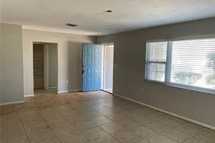 10307 Sandpiper Rd W, Bradenton, FL 34209 - Photo 5