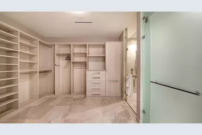 1561 Gulf Of Mexico Drive #304, Longboat Key, FL 34228 - Photo 33