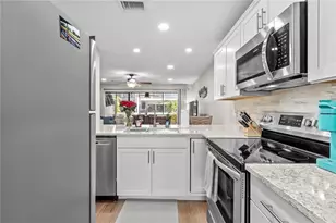 1752 Stickney Point Rd, Sarasota, FL 34231 - Photo 19