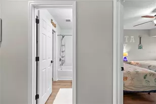 1752 Stickney Point Rd, Sarasota, FL 34231 - Photo 31