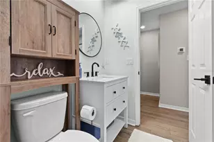 1752 Stickney Point Rd, Sarasota, FL 34231 - Photo 37