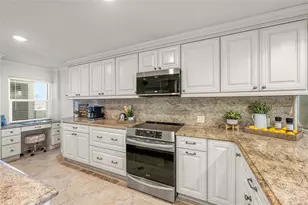 20 Whispering Sands Dr, Sarasota, FL 34242 - Photo 9