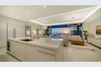 1581 Gulf Of Mexico Drive #406, Longboat Key, FL 34228 - Photo 3