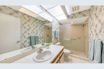 3864 Wilshire Circle W #106, Sarasota, FL 34238 - Photo 31