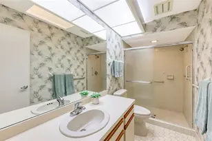 3864 Wilshire Cir W, Sarasota, FL 34238 - Photo 31