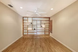 3864 Wilshire Cir W, Sarasota, FL 34238 - Photo 21