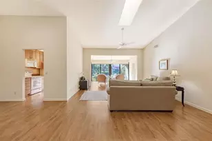 3864 Wilshire Cir W, Sarasota, FL 34238 - Photo 7