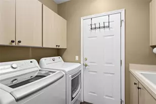 6582 Waters Edge Way, Lakewood Ranch, FL 34202 - Photo 45