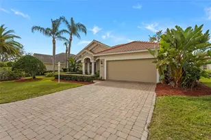 6582 Waters Edge Way, Lakewood Ranch, FL 34202 - Photo 5