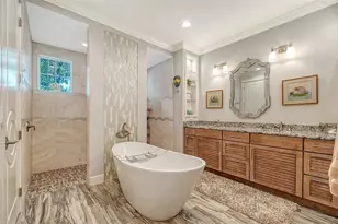 1794 Cunliff Ln, Sarasota, FL 34239 - Photo 17