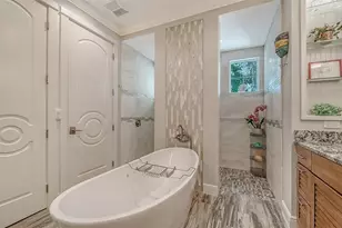 1794 Cunliff Ln, Sarasota, FL 34239 - Photo 19