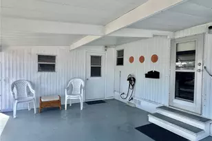 1501 25th Ave Dr W, Bradenton, FL 34205 - Photo 3