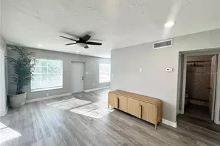 3913 S Shade Ave, Sarasota, FL 34231 - Photo 17