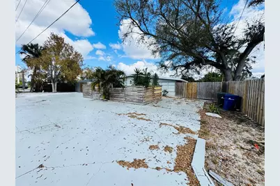 3913 S Shade Avenue, Sarasota, FL 34231 - Photo 11