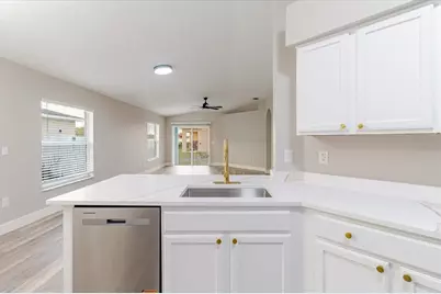 7861 Carriage Pointe Drive, Gibsonton, FL 33534 - Photo 21