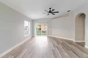 7861 Carriage Pointe Dr, Gibsonton, FL 33534 - Photo 15