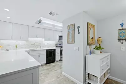 3361 Cross Creek Drive #3361, Sarasota, FL 34231 - Photo 9