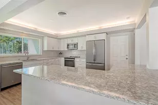 3451 Fair Oaks Pl, Sarasota, FL 34239 - Photo 19