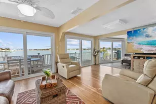 33 N Starboard Dr, Venice, FL 34285 - Photo 15