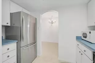 2875 Swifton Dr, Sarasota, FL 34231 - Photo 9