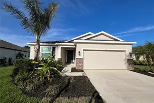 131 Brilliant Bloom Ct, Bradenton, FL 34212 - Photo 3