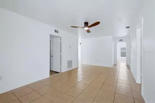 1400 Myrtle St, Sarasota, FL 34234 - Photo 5