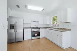 1400 Myrtle St, Sarasota, FL 34234 - Photo 7