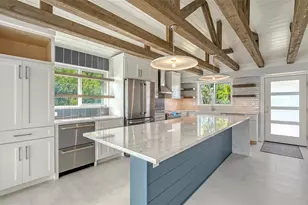 948 Spanish Dr S, Longboat Key, FL 34228 - Photo 11