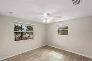 6436 Seagate Ave, Sarasota, FL 34231 - Photo 19