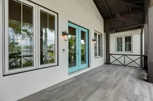 5569 Cape Leyte Dr, Sarasota, FL 34242 - Photo 9
