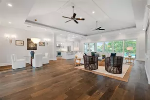 5569 Cape Leyte Dr, Sarasota, FL 34242 - Photo 17