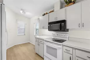 396 Chartley Ct S, Sarasota, FL 34232 - Photo 23