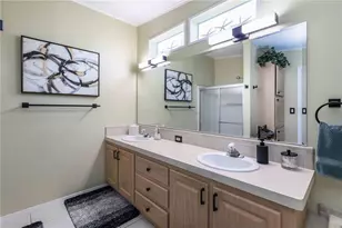 8521 Countess Ave Cir, Palmetto, FL 34221 - Photo 17