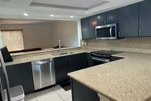 950 Sunridge Dr, Sarasota, FL 34234 - Photo 11