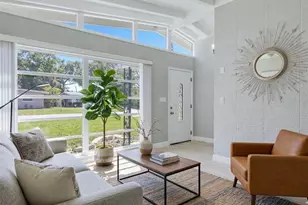 3727 Dover Dr, Sarasota, FL 34235 - Photo 7