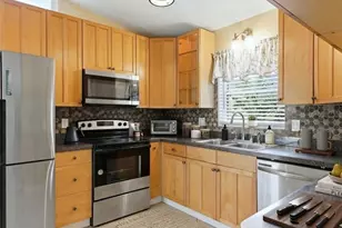 3727 Dover Dr, Sarasota, FL 34235 - Photo 21