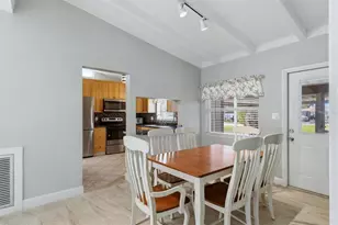 3727 Dover Dr, Sarasota, FL 34235 - Photo 17