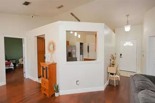 4136 Spring Way Cir, Valrico, FL 33596 - Photo 17