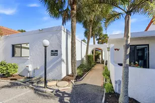 1585 Tarpon Center Dr, Venice, FL 34285 - Photo 5