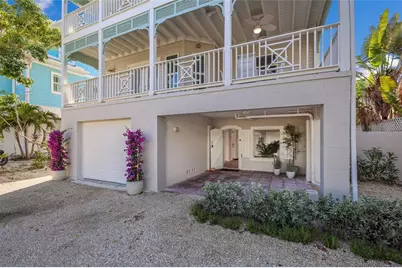 2412 Avenue B, Bradenton Beach, FL 34217 - Photo 5