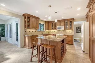 5345 Siesta Ct, Sarasota, FL 34242 - Photo 11