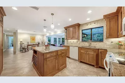 5345 Siesta Court, Sarasota, FL 34242 - Photo 9